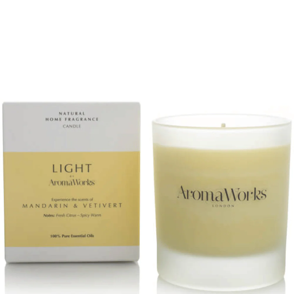 AromaWorks Light Range -Mandarin & Vetivert Candle 30cl Medium - Image 2
